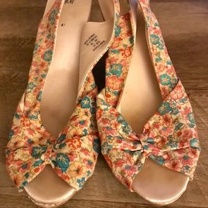 New Cork floral sandals💕